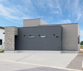 明るく開放的なリビングのある平屋 アイキャッチ画像